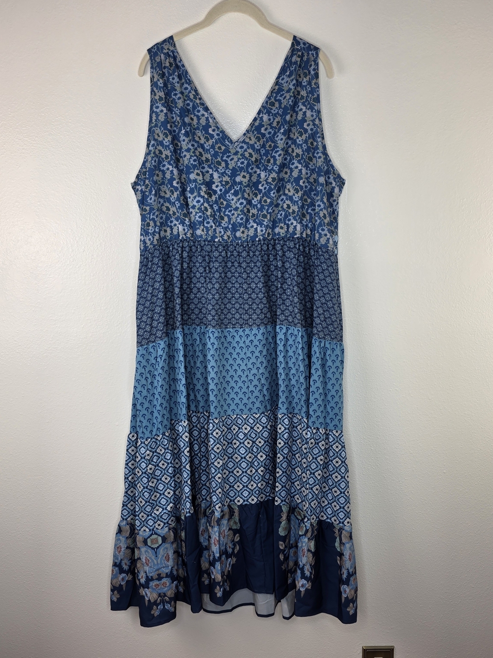 BloomChic Blue Floral Sleeveless Faux Wrap Tiered Patchwork Maxi Dress 18/20 - Picture 6 of 12